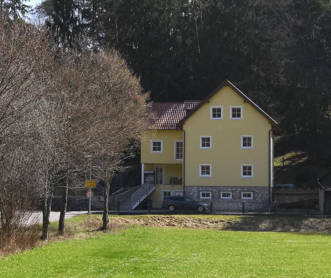 Ferienhaus Am Bach Mit Grossem Garten Deuerling Luaran gambar